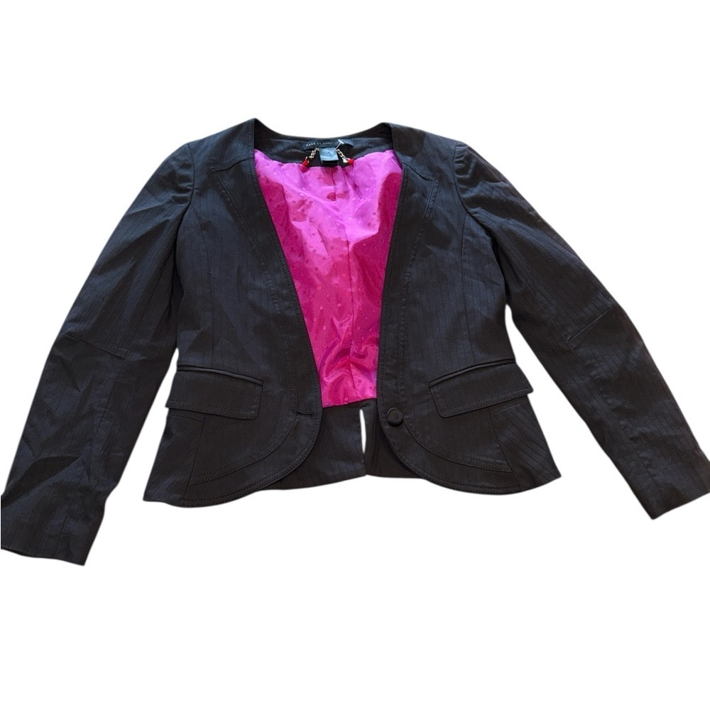 Marc Jacobs Black Fitted Blazer – Size 0 with Satin Pink Lining - Picture 2 of 6